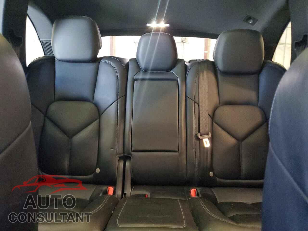 PORSCHE CAYENNE 2015 - WP1AB2A22FLA56537