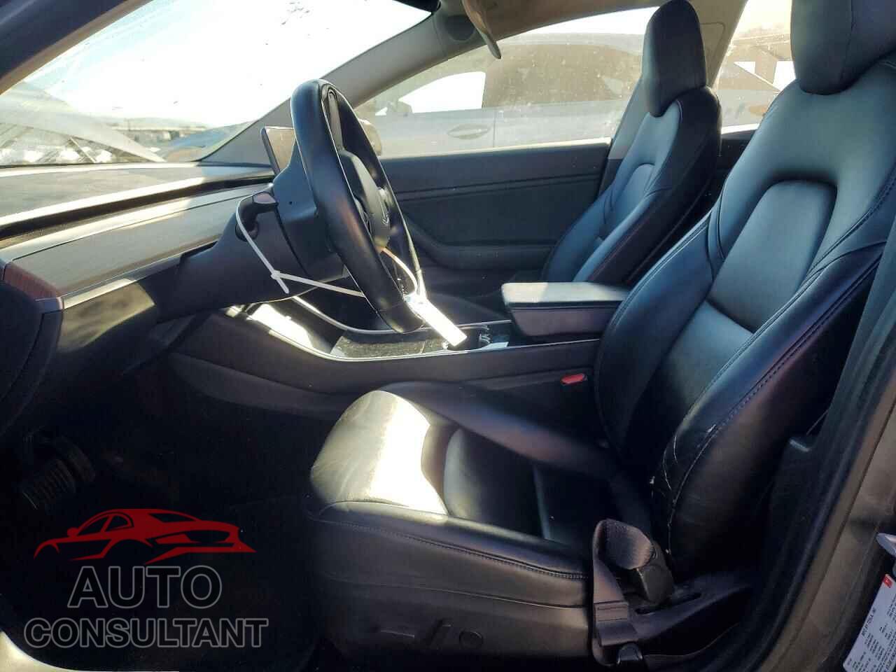 TESLA MODEL 3 2018 - 5YJ3E1EA0JF056786