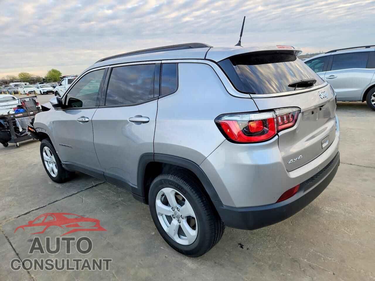 JEEP COMPASS 2018 - 3C4NJDBB9JT413886
