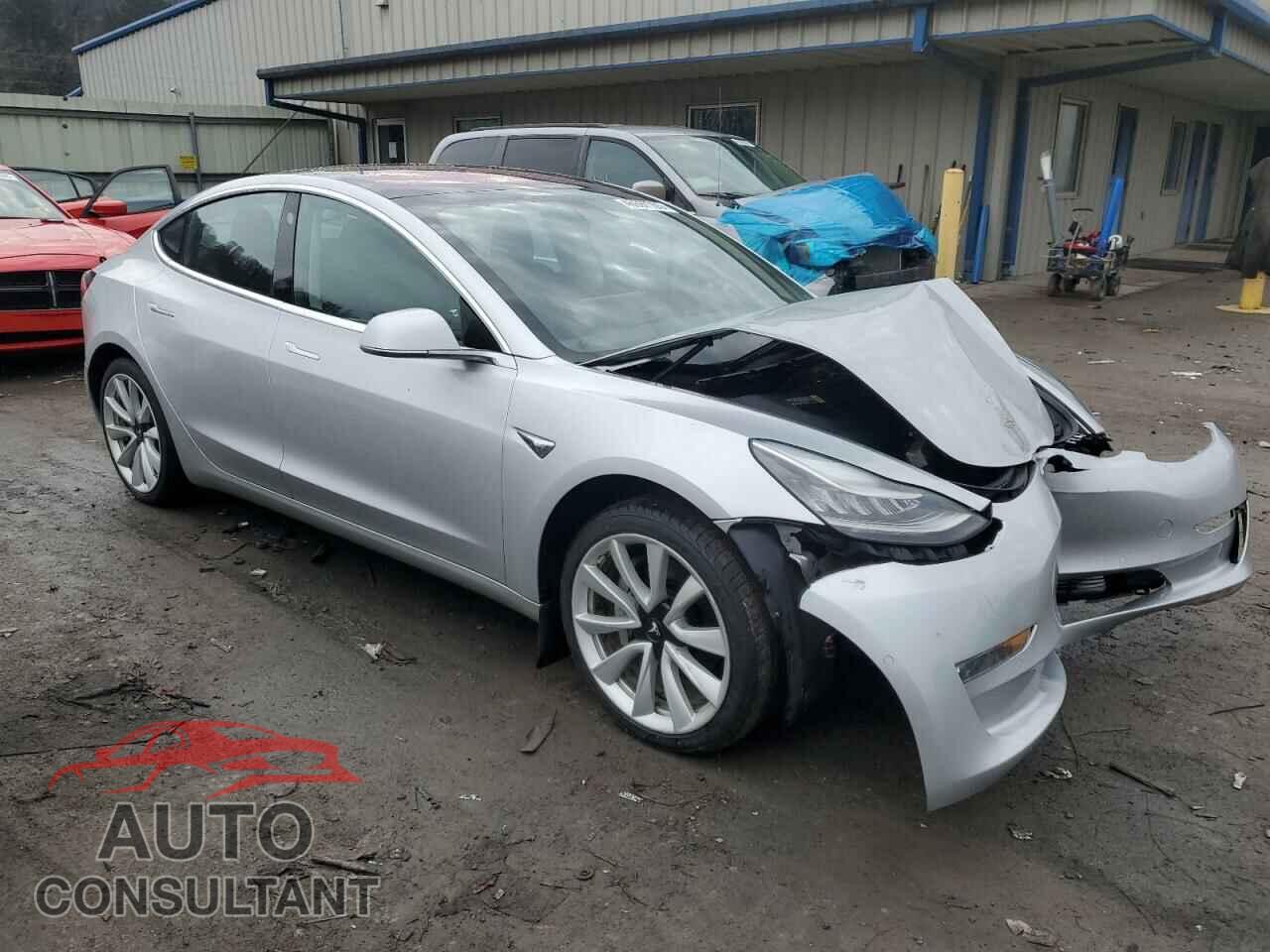 TESLA MODEL 3 2018 - 5YJ3E1EA7JF015264