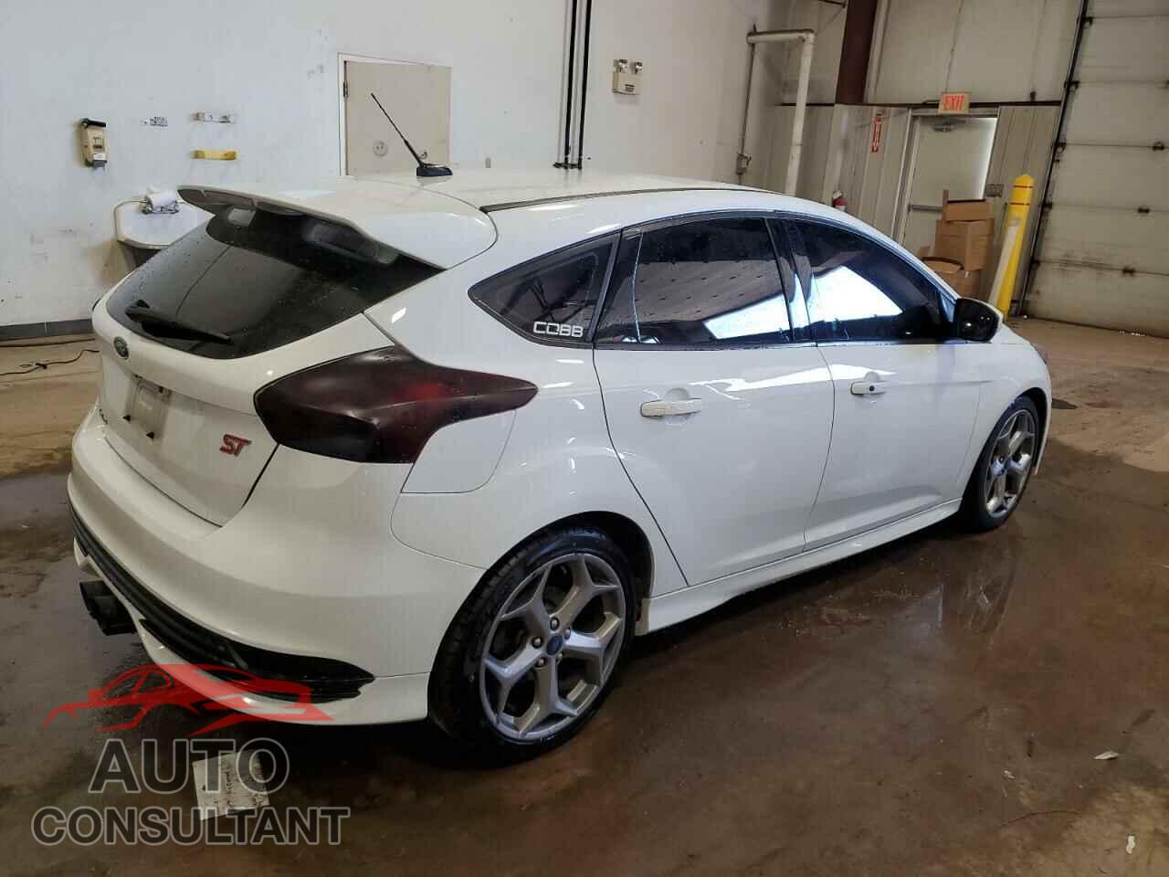 FORD FOCUS 2017 - 1FADP3L9XHL273004