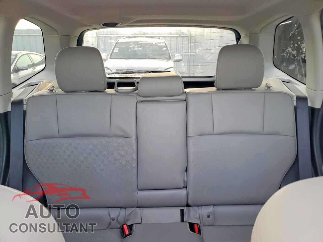 SUBARU FORESTER 2015 - JF2SJAUC1FH507811