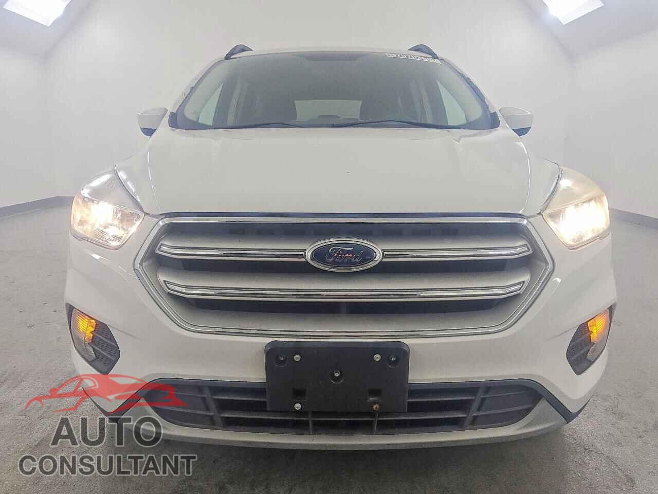 FORD ESCAPE 2018 - 1FMCU0GD7JUB17543