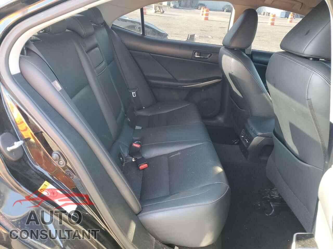 LEXUS IS 2016 - JTHBA1D26G5008526