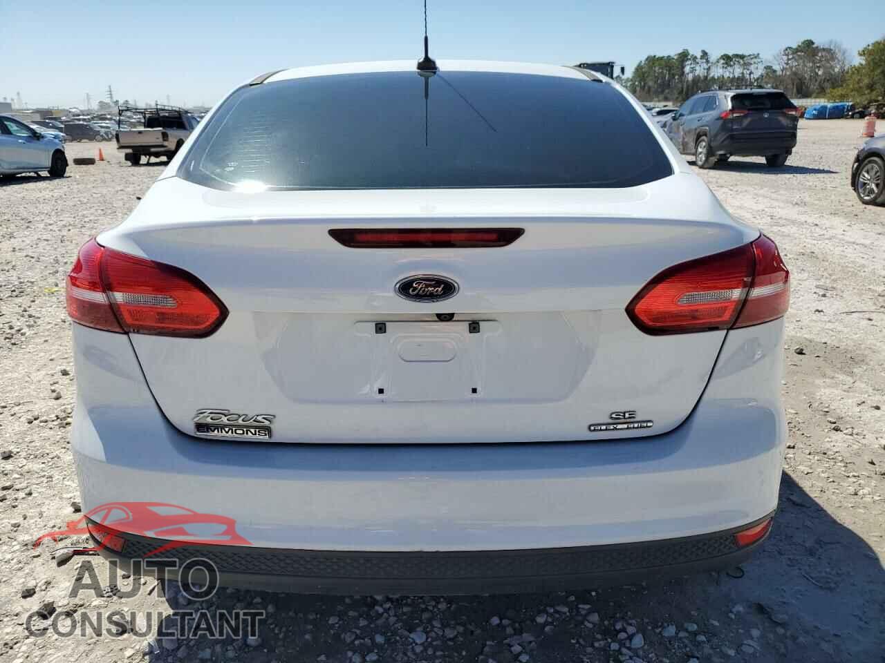 FORD FOCUS 2016 - 1FADP3F29GL330676