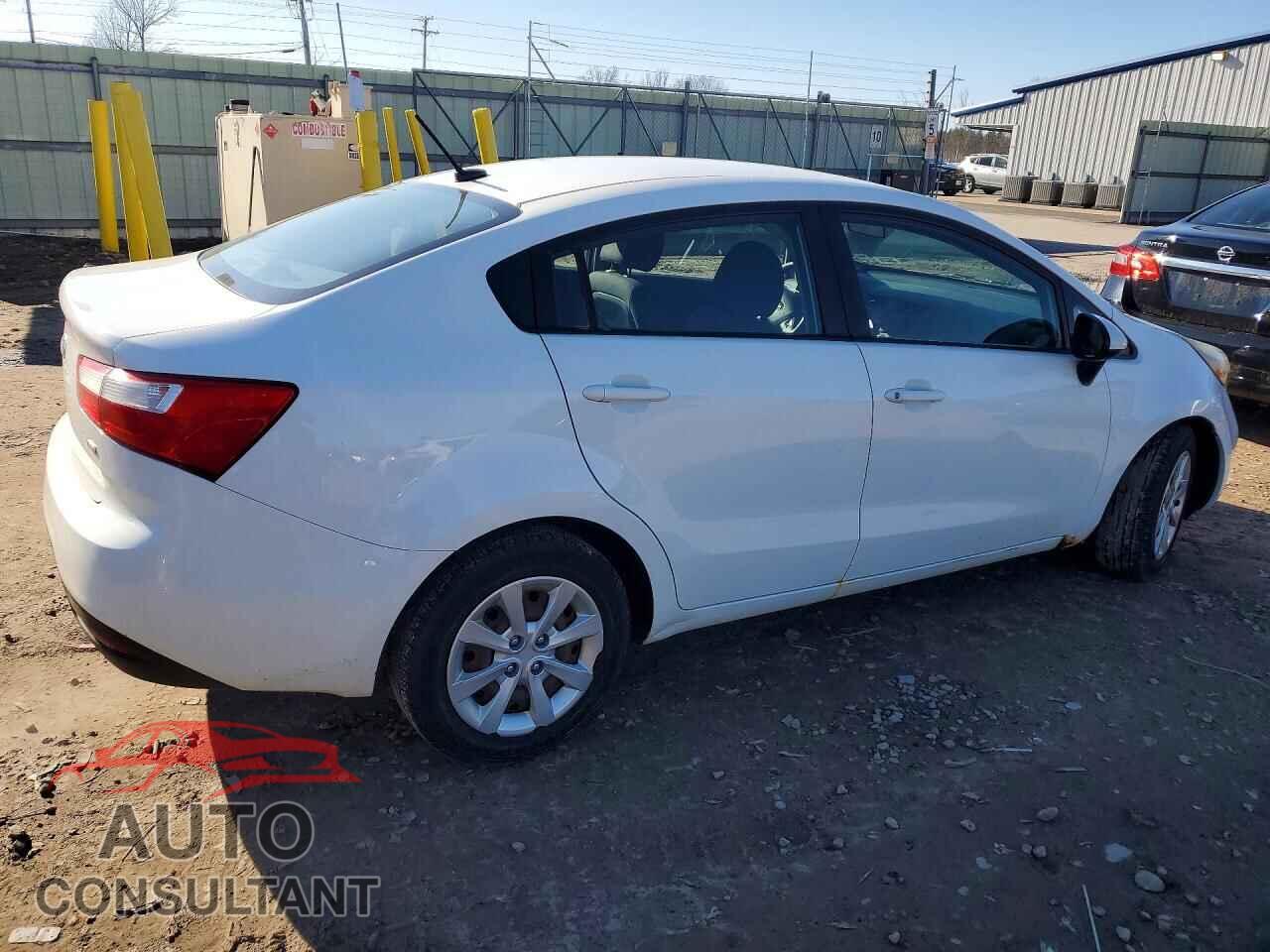 KIA RIO 2013 - KNADM4A38D6233260