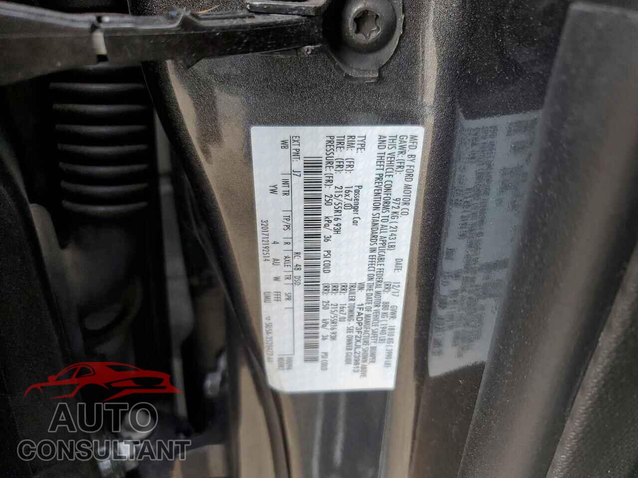 FORD FOCUS 2018 - 1FADP3F2XJL239813