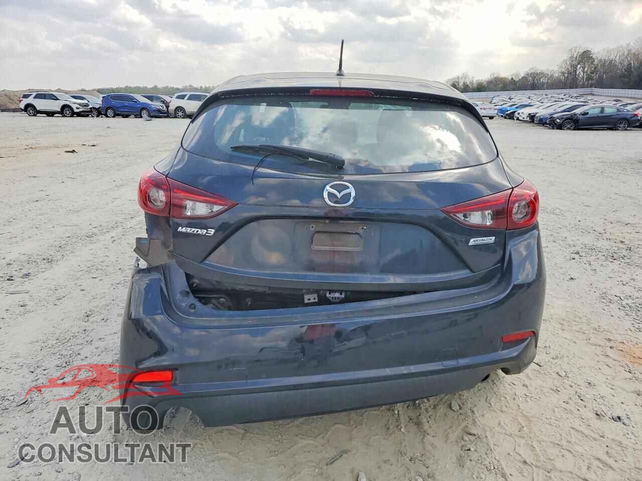 MAZDA 3 2018 - 3MZBN1K79JM187468