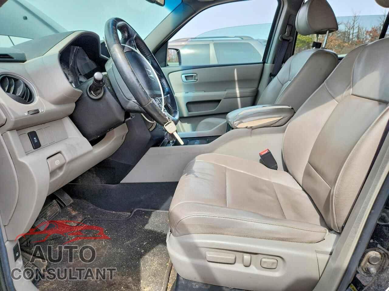 HONDA PILOT 2013 - 5FNYF4H76DB013403