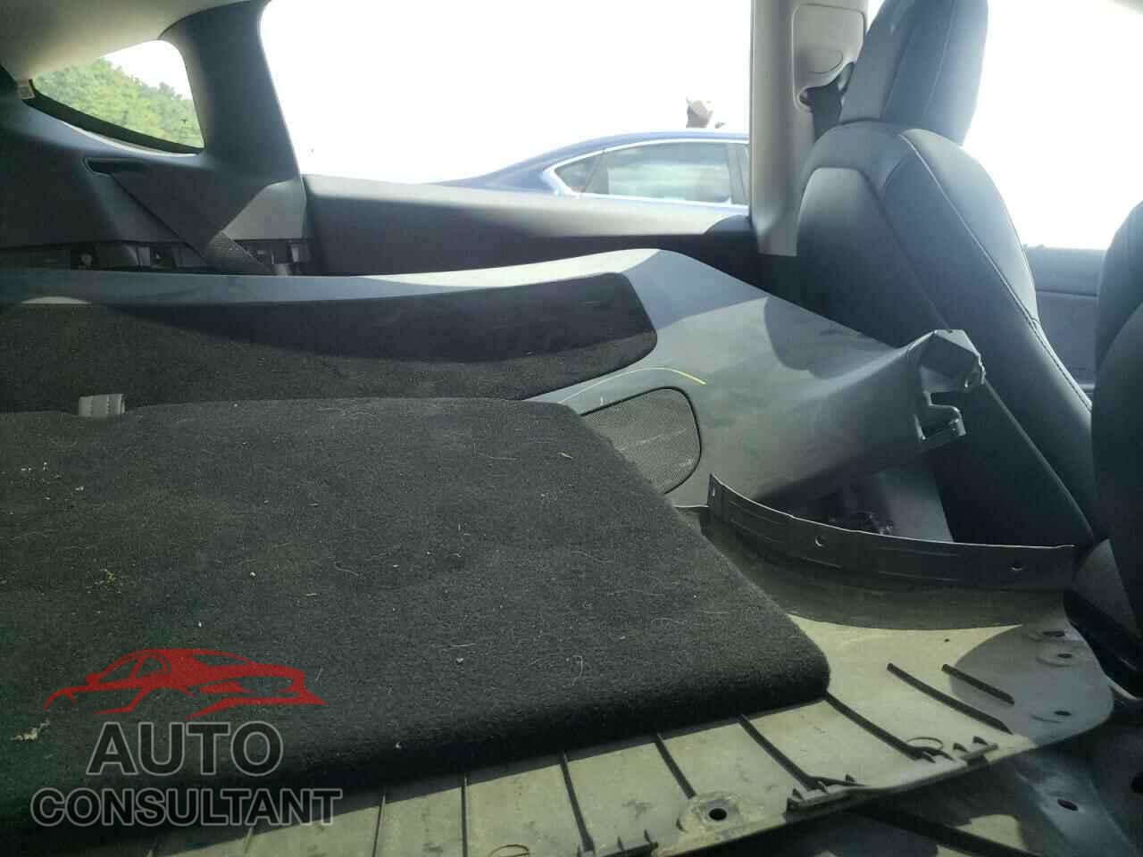 TESLA MODEL Y 2020 - 5YJYGDEF9LF003018