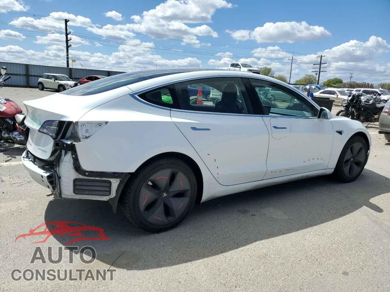 TESLA MODEL 3 2018 - 5YJ3E1EB5JF066755