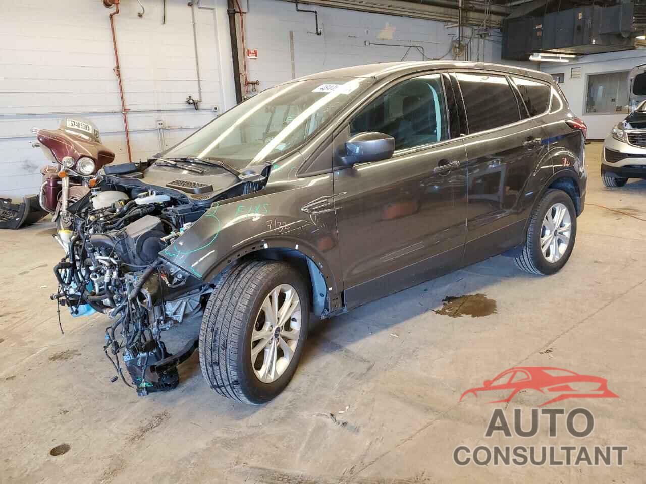 FORD ESCAPE 2019 - 1FMCU0GD1KUA92205