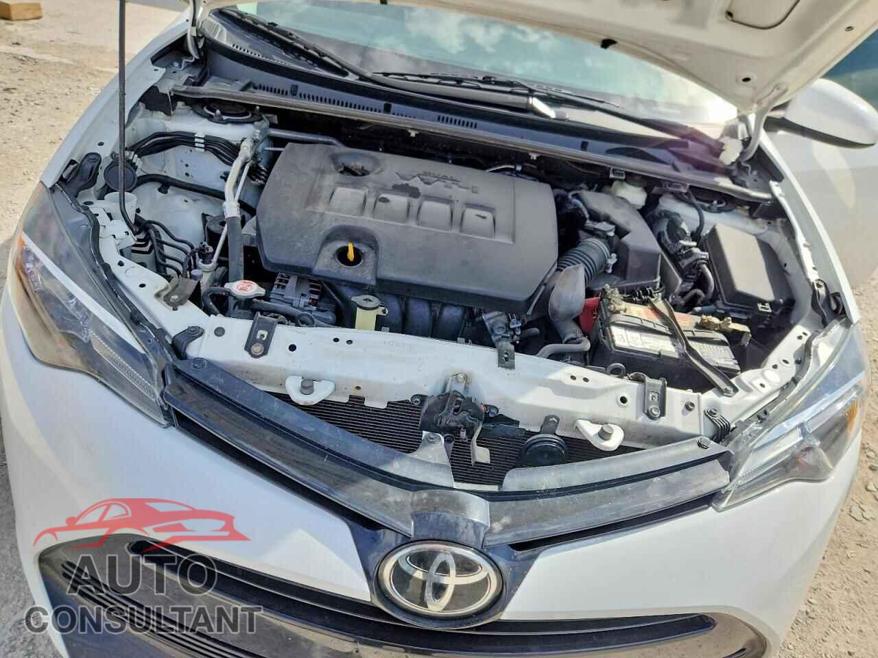 TOYOTA COROLLA 2017 - 5YFBURHE5HP686068