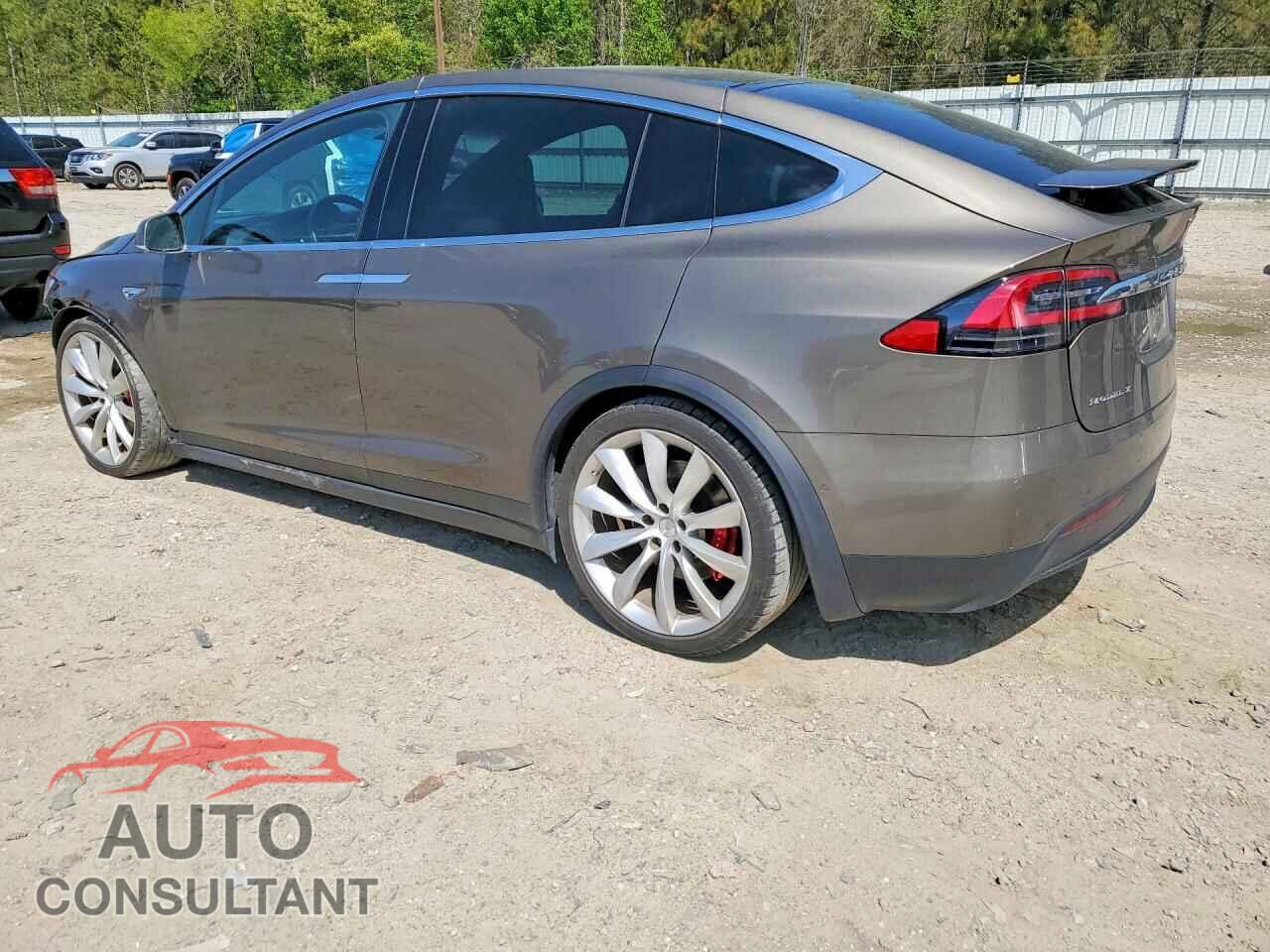TESLA MODEL X 2016 - 5YJXCBE41GF013185