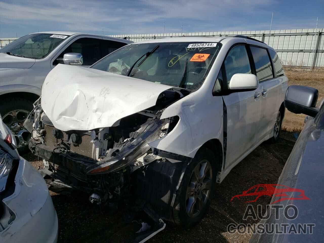 TOYOTA SIENNA 2019 - 5TDEZ3DC8KS215983