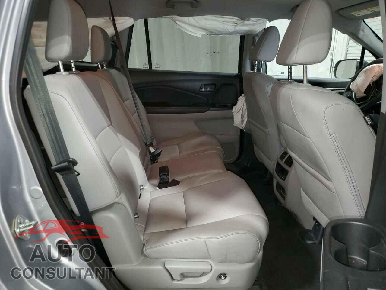HONDA PILOT 2017 - 5FNYF6H59HB083378