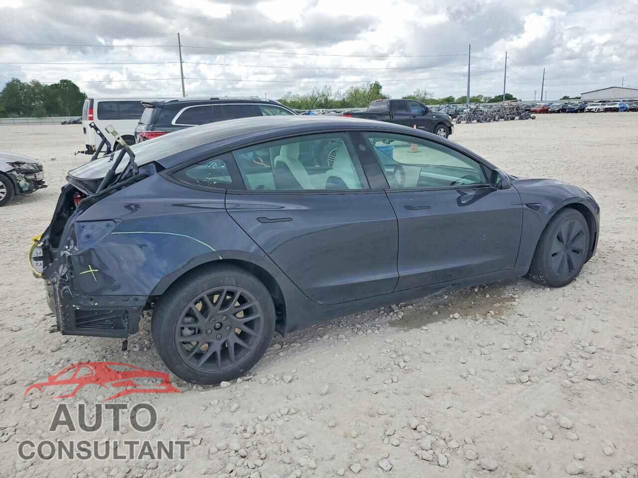 TESLA MODEL 3 2024 - 5YJ3E1EB7RF808553