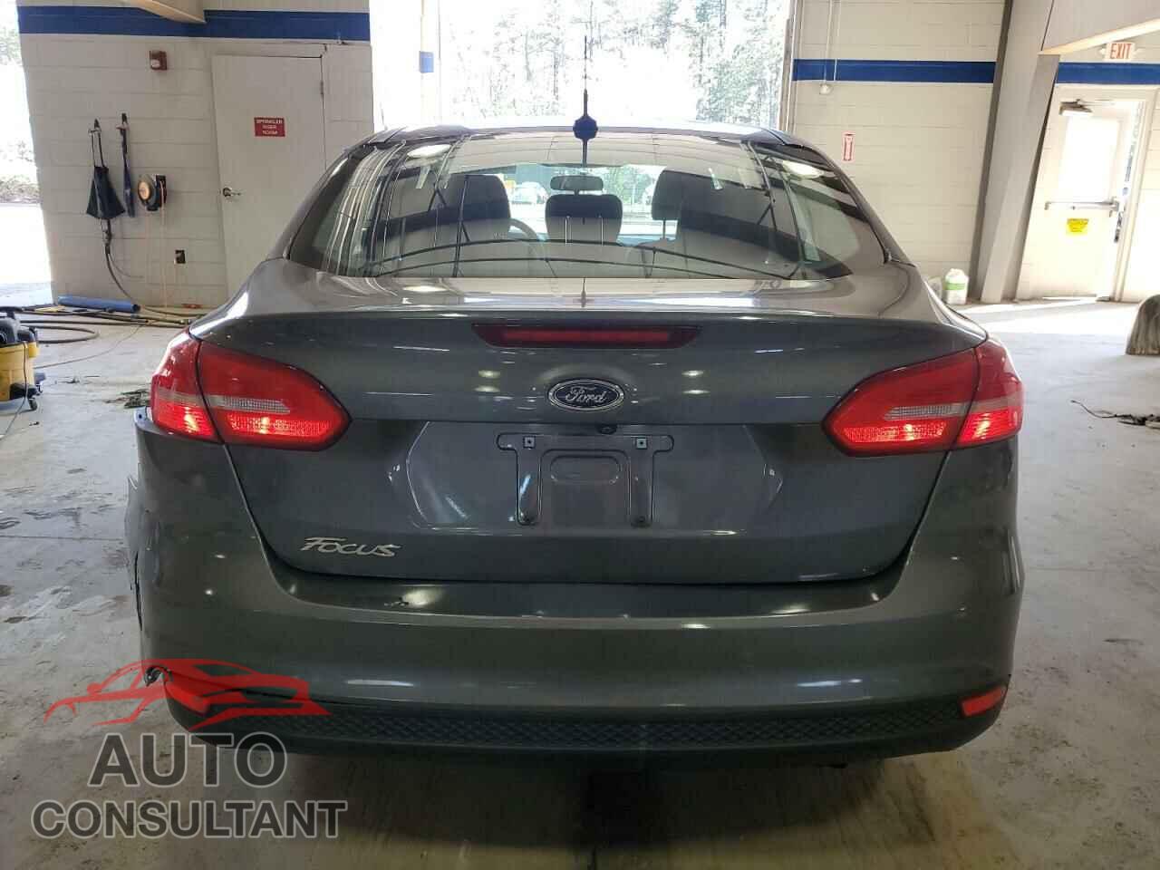 FORD FOCUS 2017 - 1FADP3E22HL208857