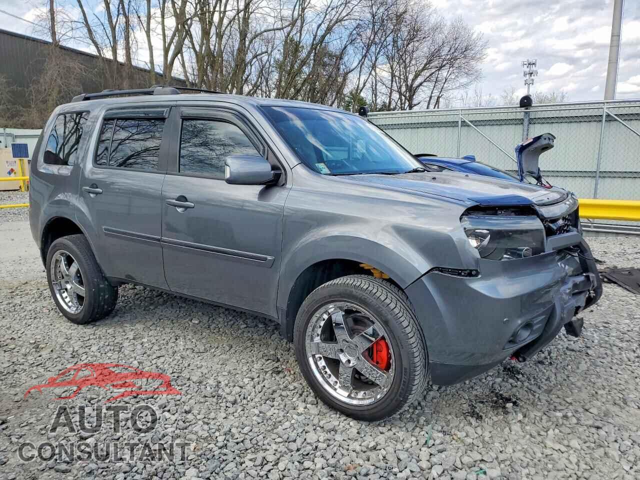 HONDA PILOT 2013 - 5FNYF4H99DB071054