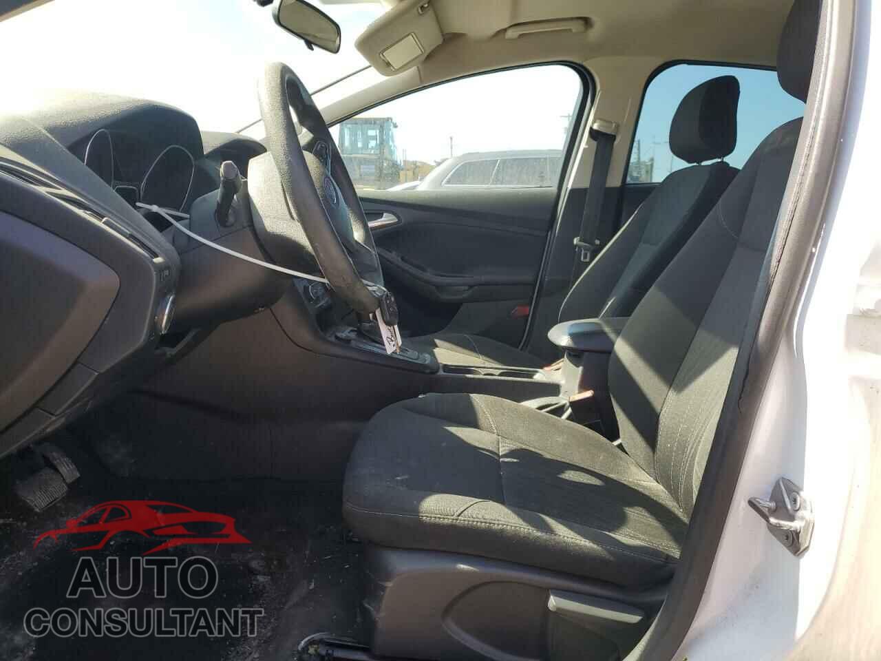 FORD FOCUS 2018 - 1FADP3FEXJL268867