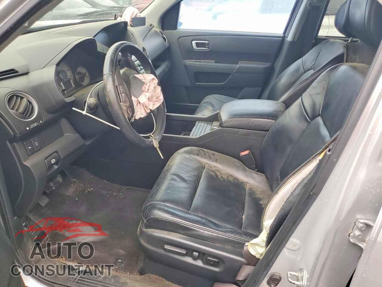 HONDA PILOT 2011 - 5FNYF3H9XBB038507