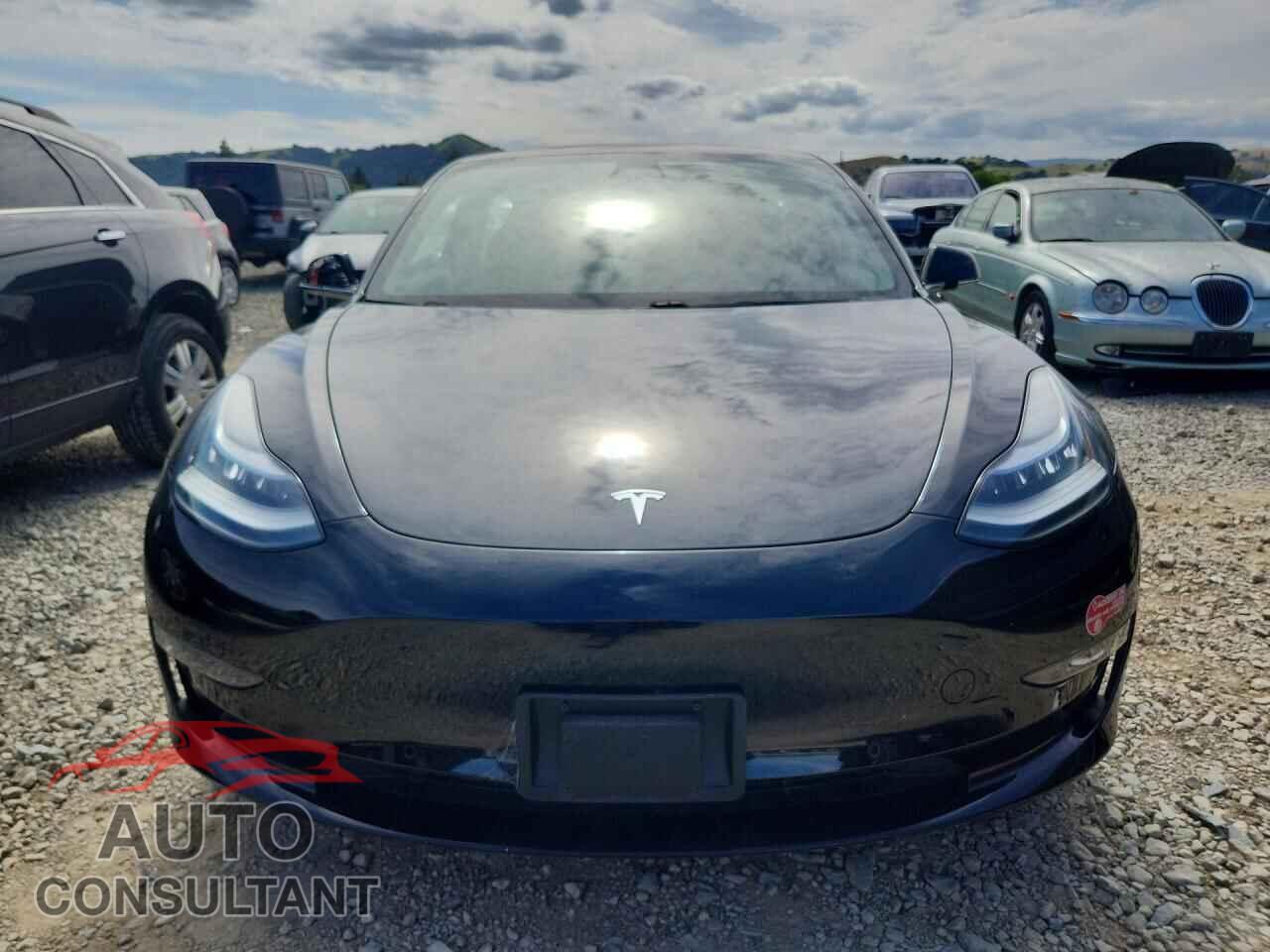 TESLA MODEL 3 2018 - 5YJ3E1EB5JF113086