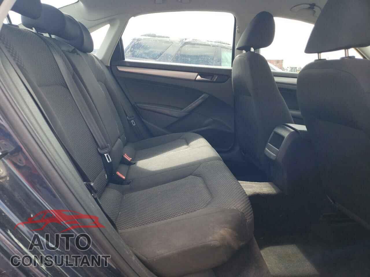VOLKSWAGEN PASSAT 2012 - 1VWAH7A36CC022681
