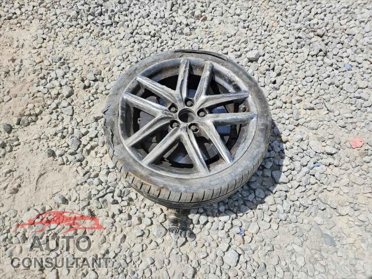 LEXUS IS 2019 - JTHBA1D24K5093004