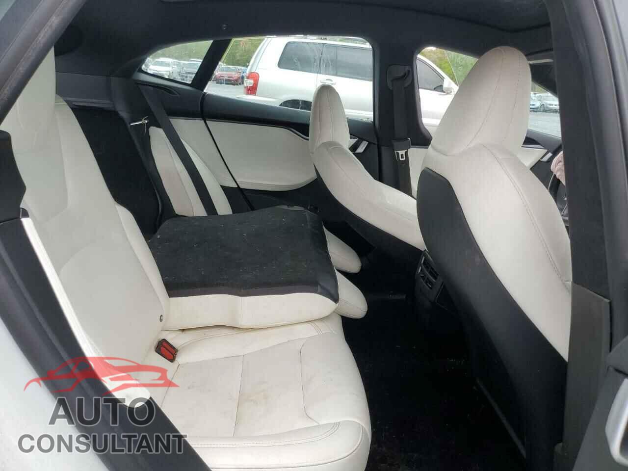 TESLA MODEL S 2021 - 5YJSA1E27MF426068