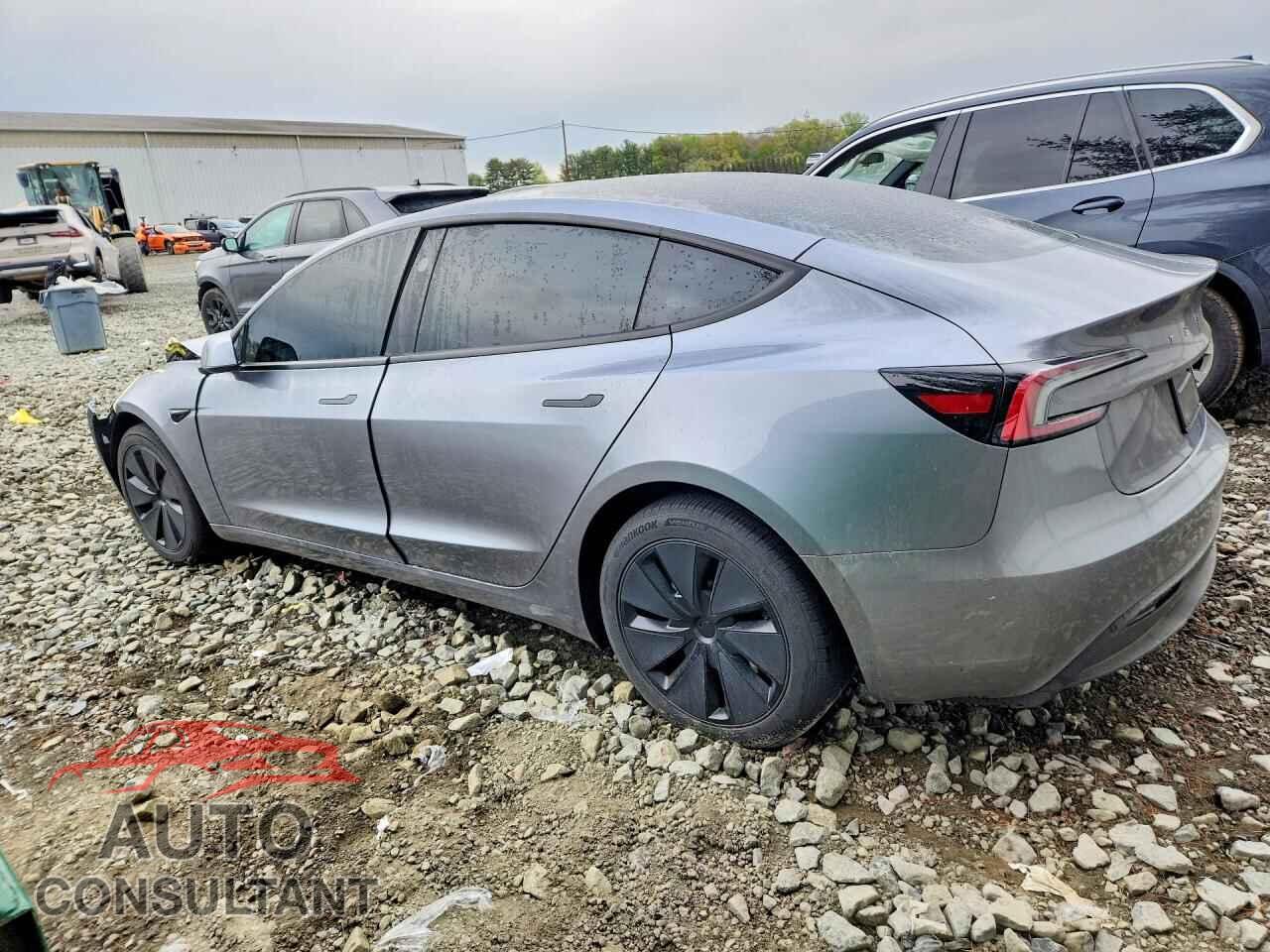 TESLA MODEL 3 2025 - 5YJ3E1EB8SF066329
