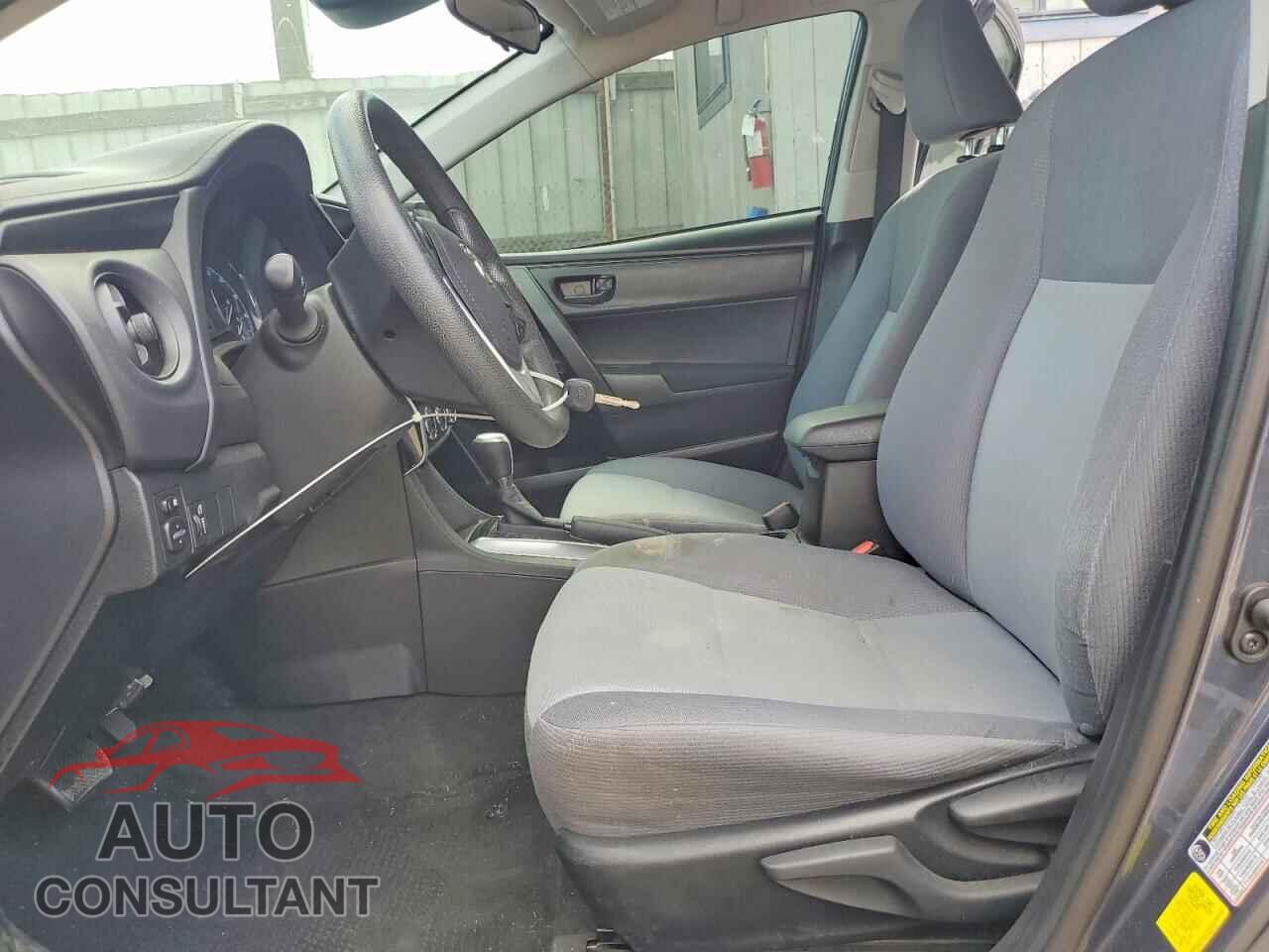 TOYOTA COROLLA 2017 - 5YFBURHE3HP650119