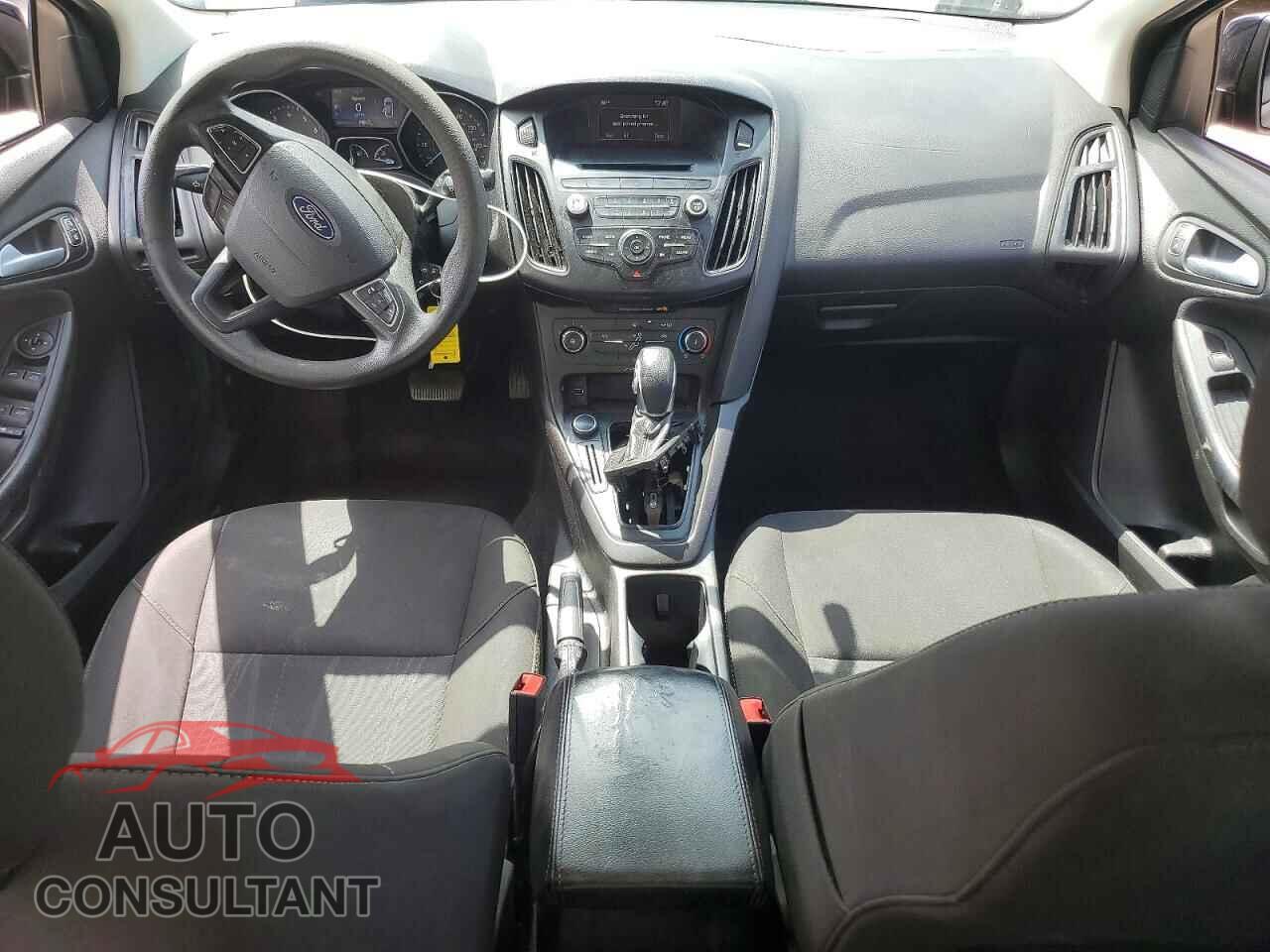 FORD FOCUS 2017 - 1FADP3F22HL294265