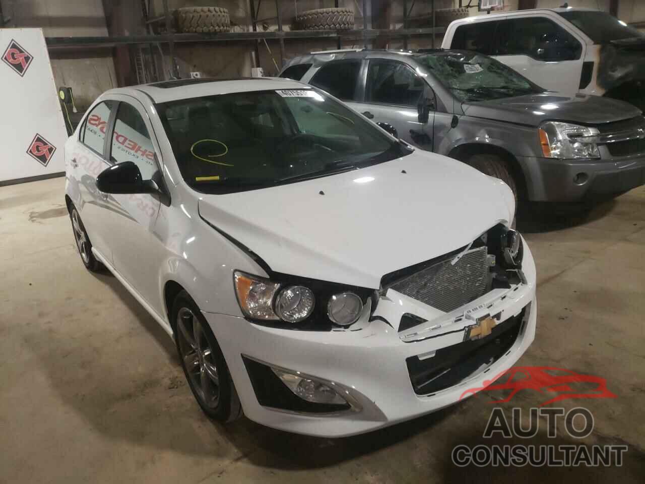 CHEVROLET SONIC 2016 - 1G1JG5SB5G4182477