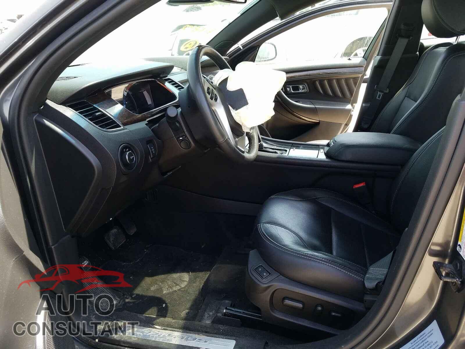 FORD TAURUS 2017 - 1FAHP2J82HG128358