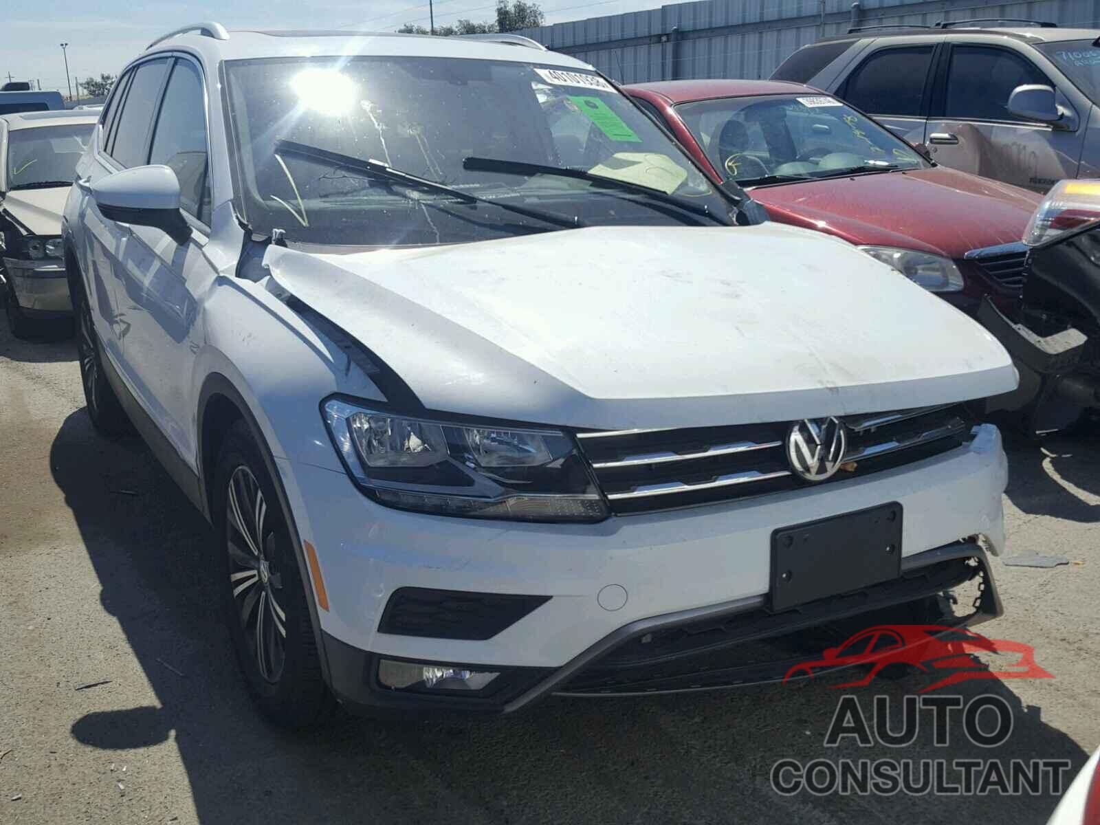 VOLKSWAGEN TIGUAN SE 2018 - 3VV3B7AX9JM039441