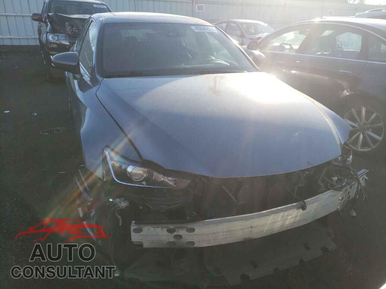 LEXUS IS 2019 - JTHC81D27K5036263