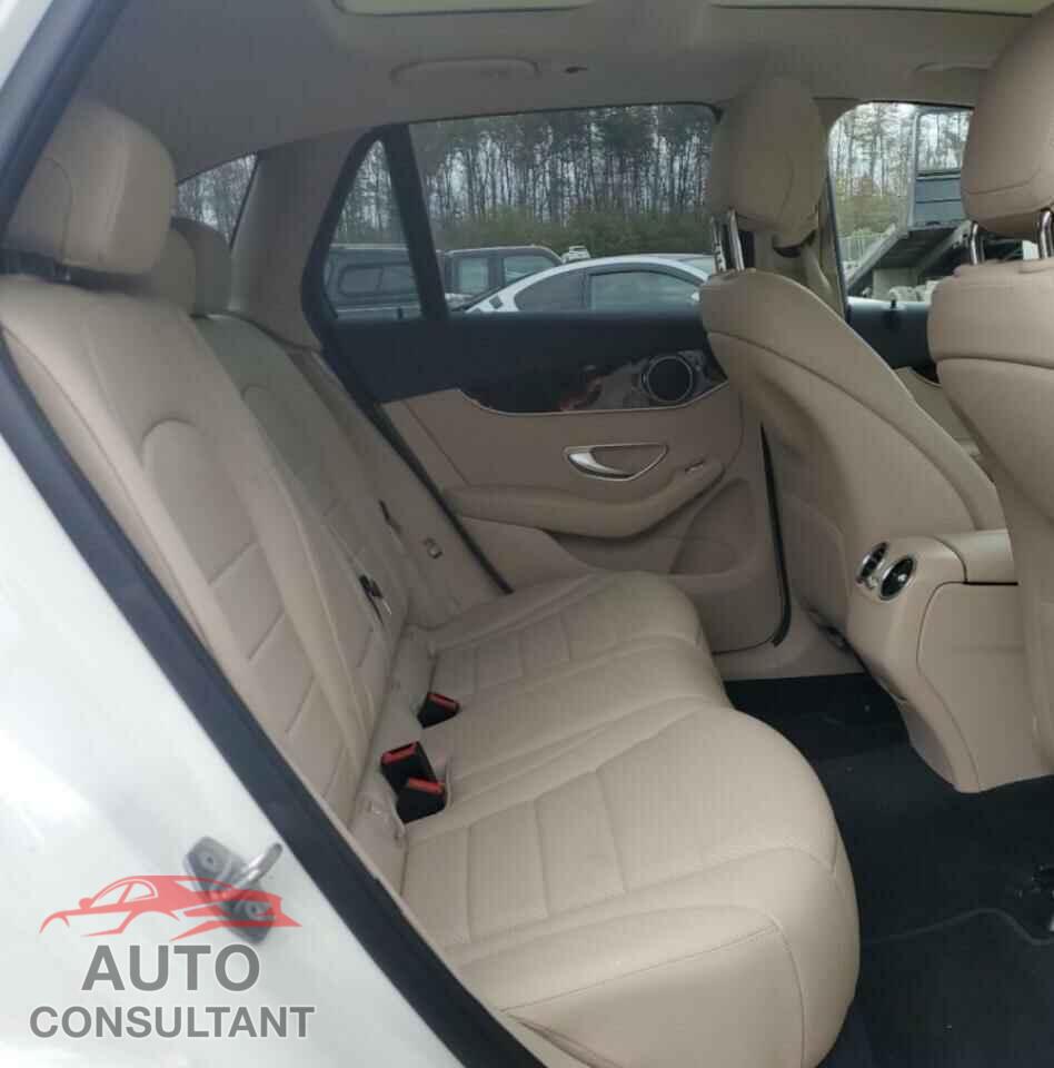 MERCEDES-BENZ GLC-CLASS 2017 - WDC0G4KB8HF217977