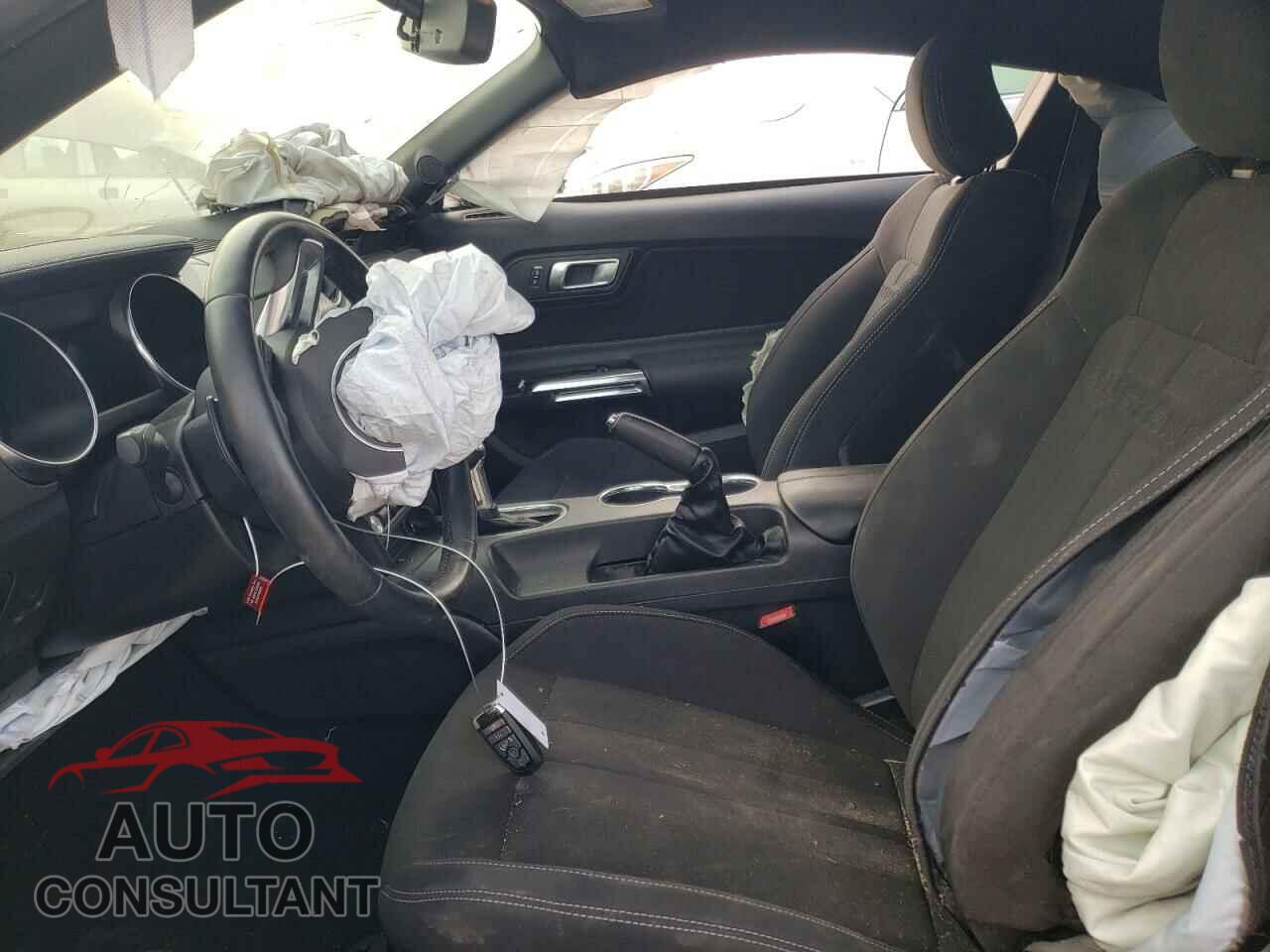 FORD MUSTANG 2020 - 1FA6P8CF7L5146333