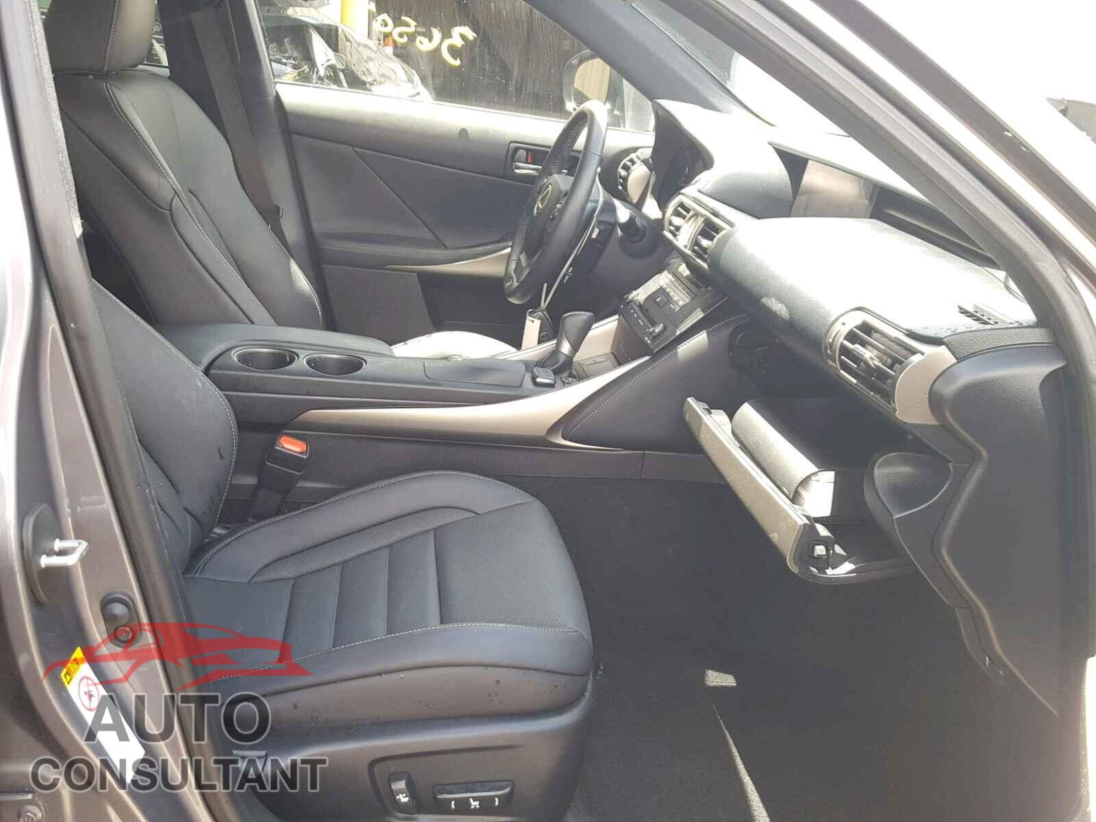 LEXUS IS250 2015 - JTHBF1D28F5051250