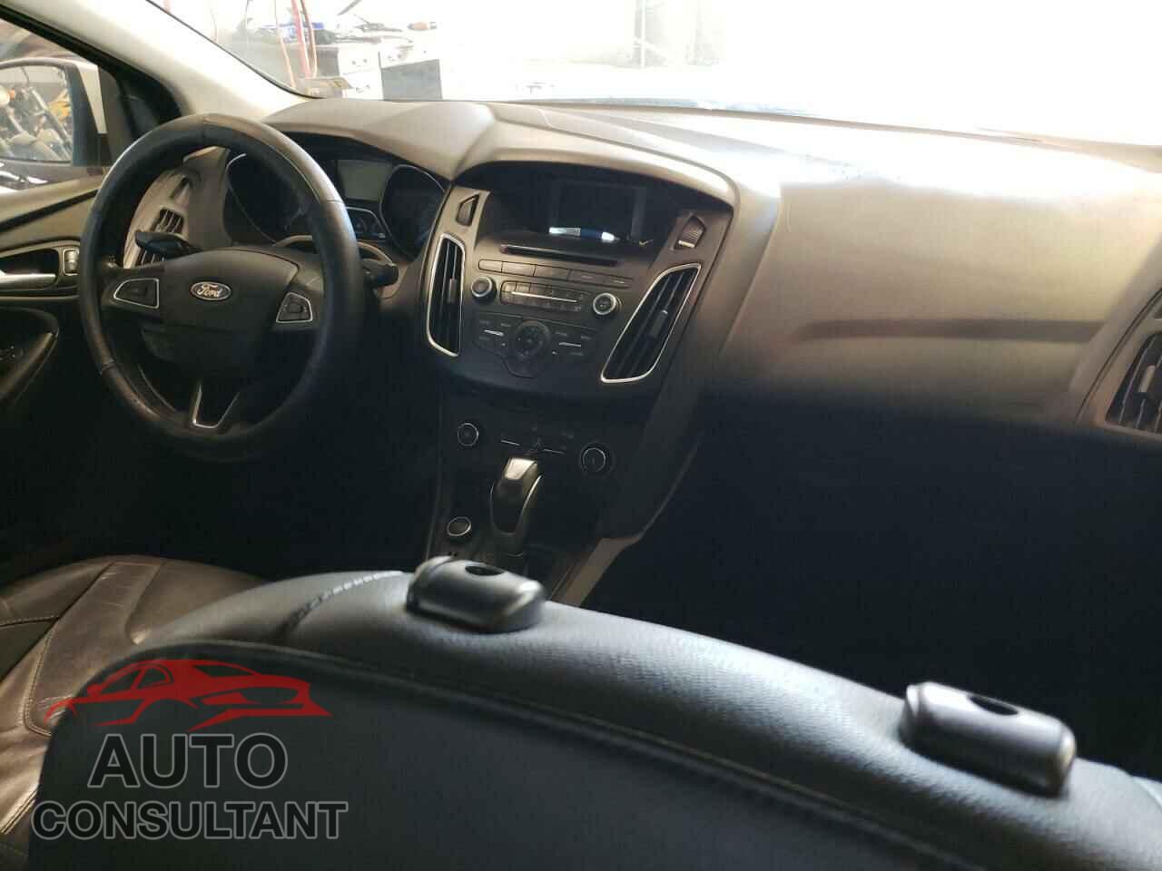 FORD FOCUS 2016 - 1FADP3F26GL299726