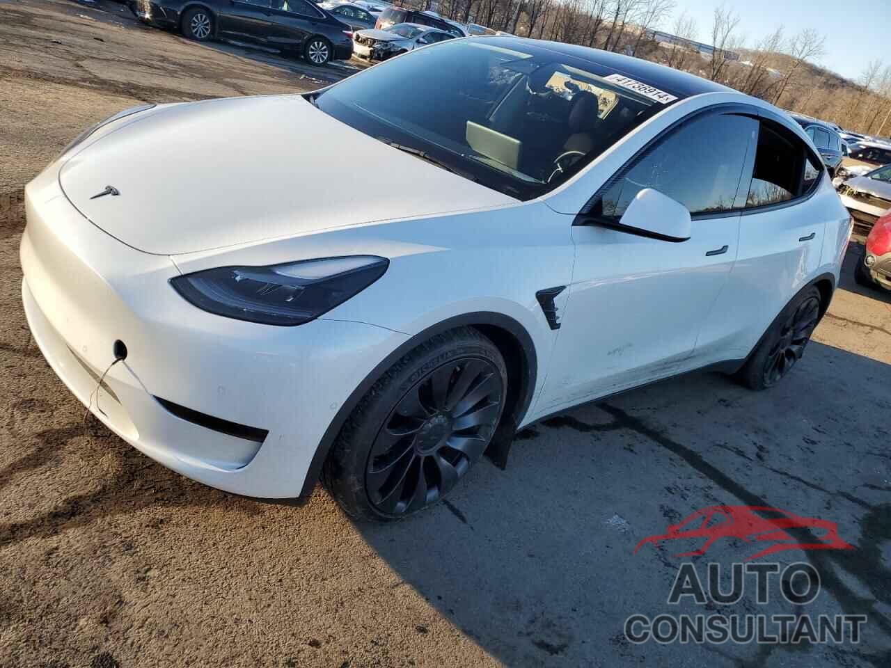 TESLA MODEL Y 2022 - 7SAYGDEF9NF373570