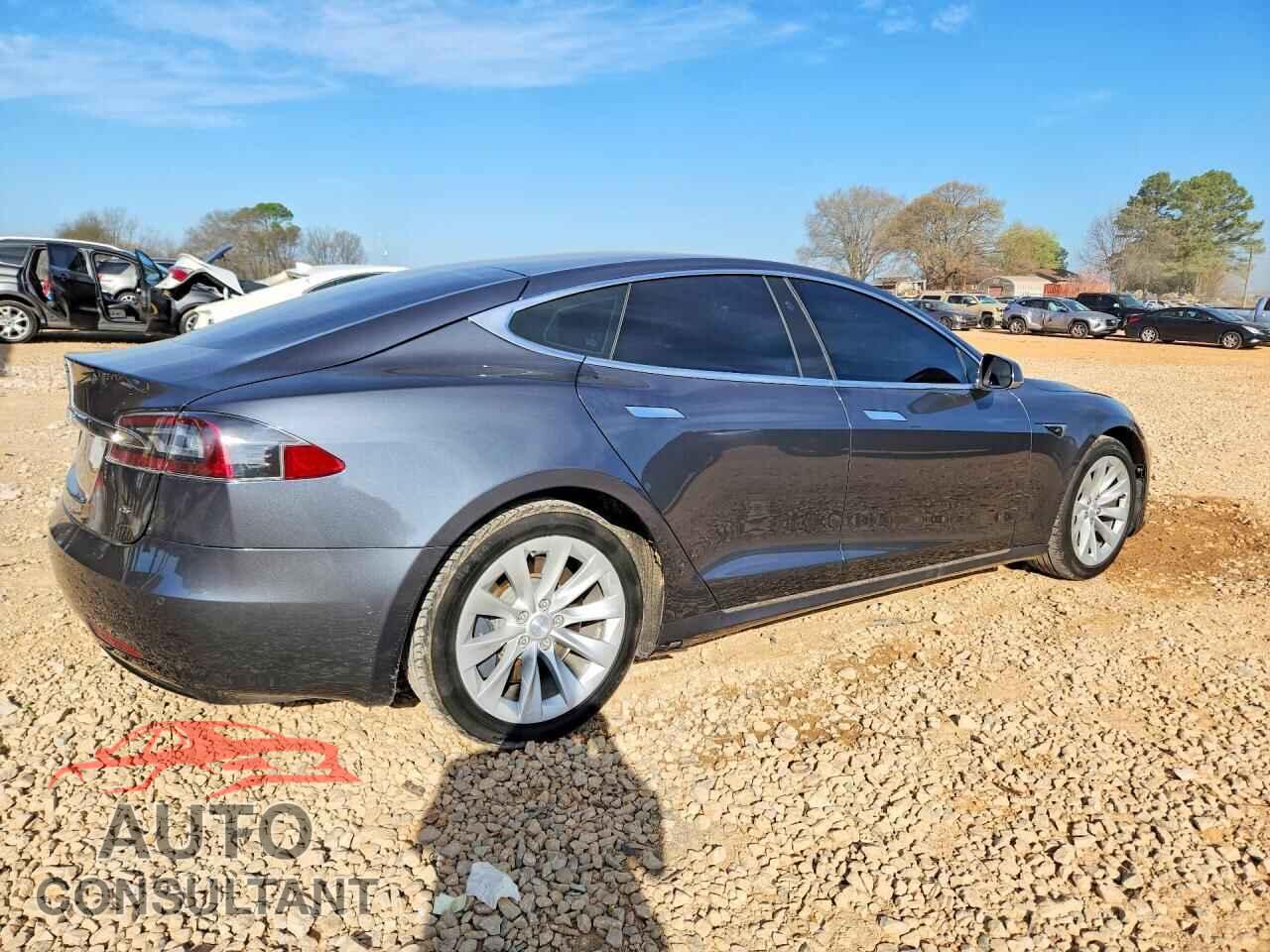 TESLA MODEL S 2017 - 5YJSA1E15HF183616