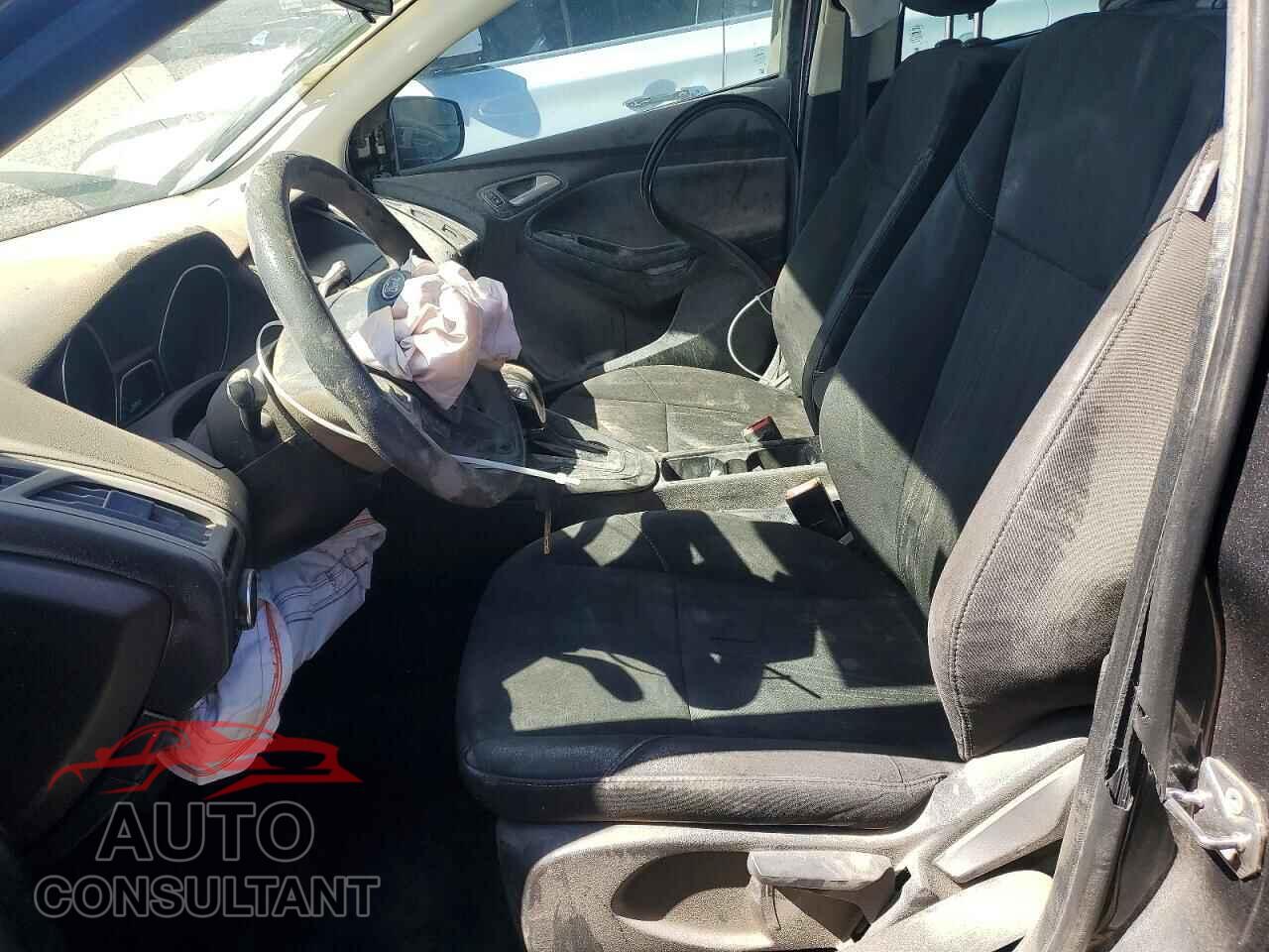 FORD FOCUS 2018 - 1FADP3FE8JL287840