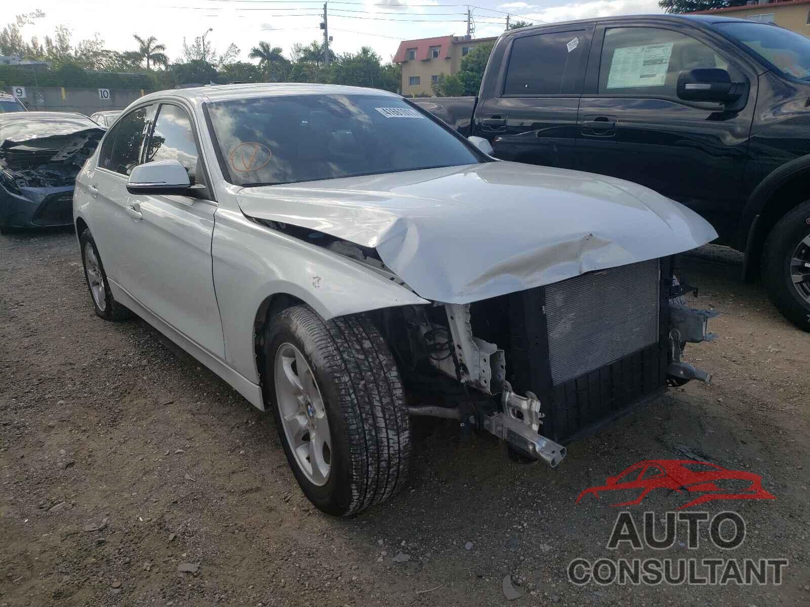 BMW 3 SERIES 2017 - WBA8B9C33HK885640