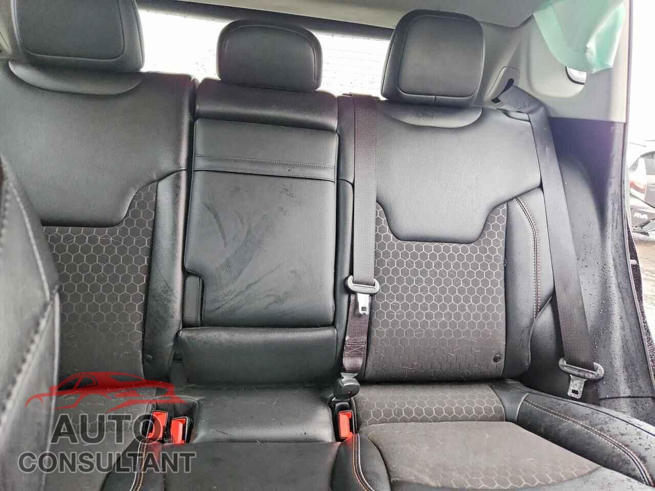 JEEP COMPASS 2020 - 3C4NJDBB4LT132114