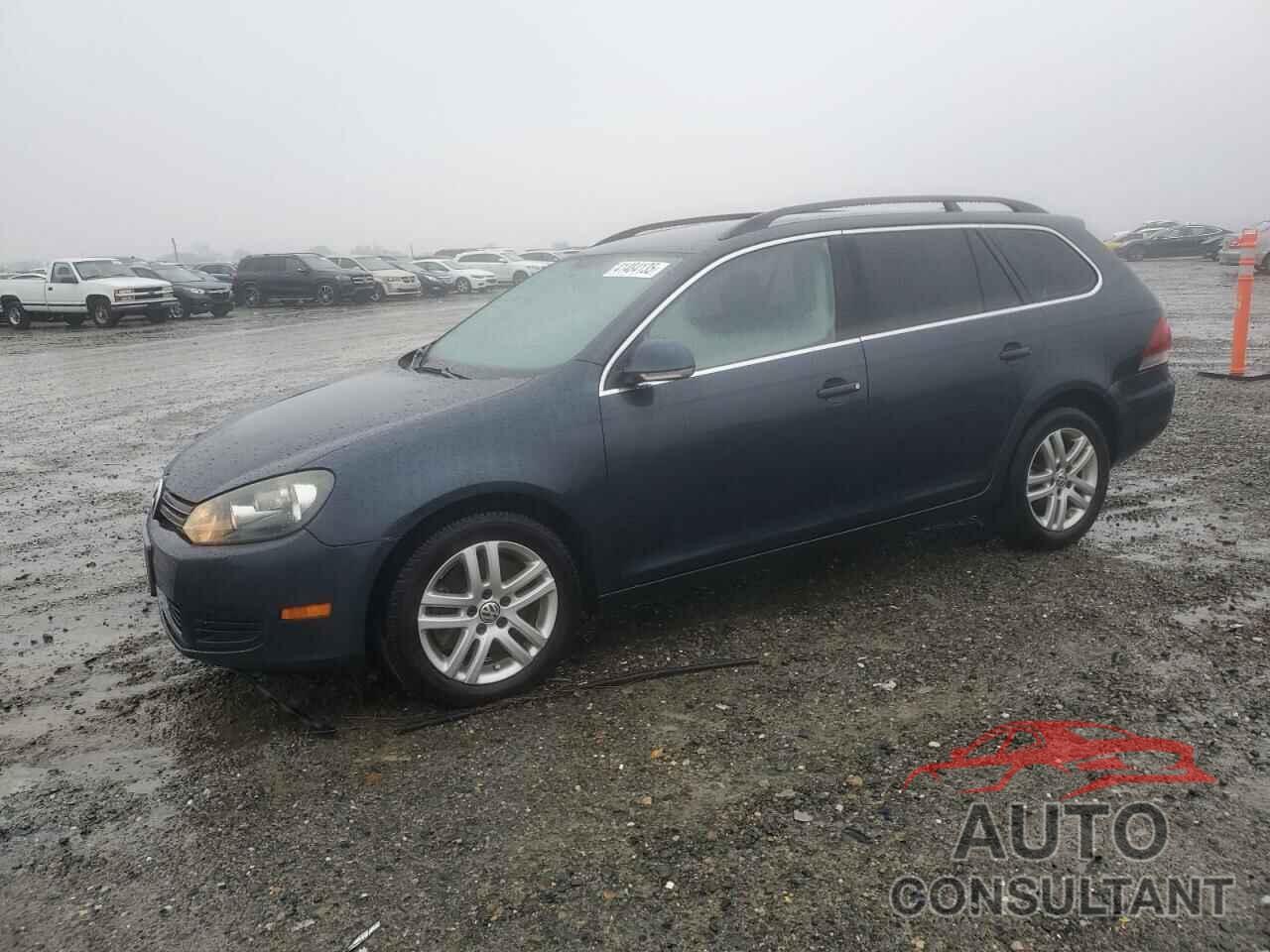 VOLKSWAGEN JETTA 2010 - 3VWPL7AJ3AM633321