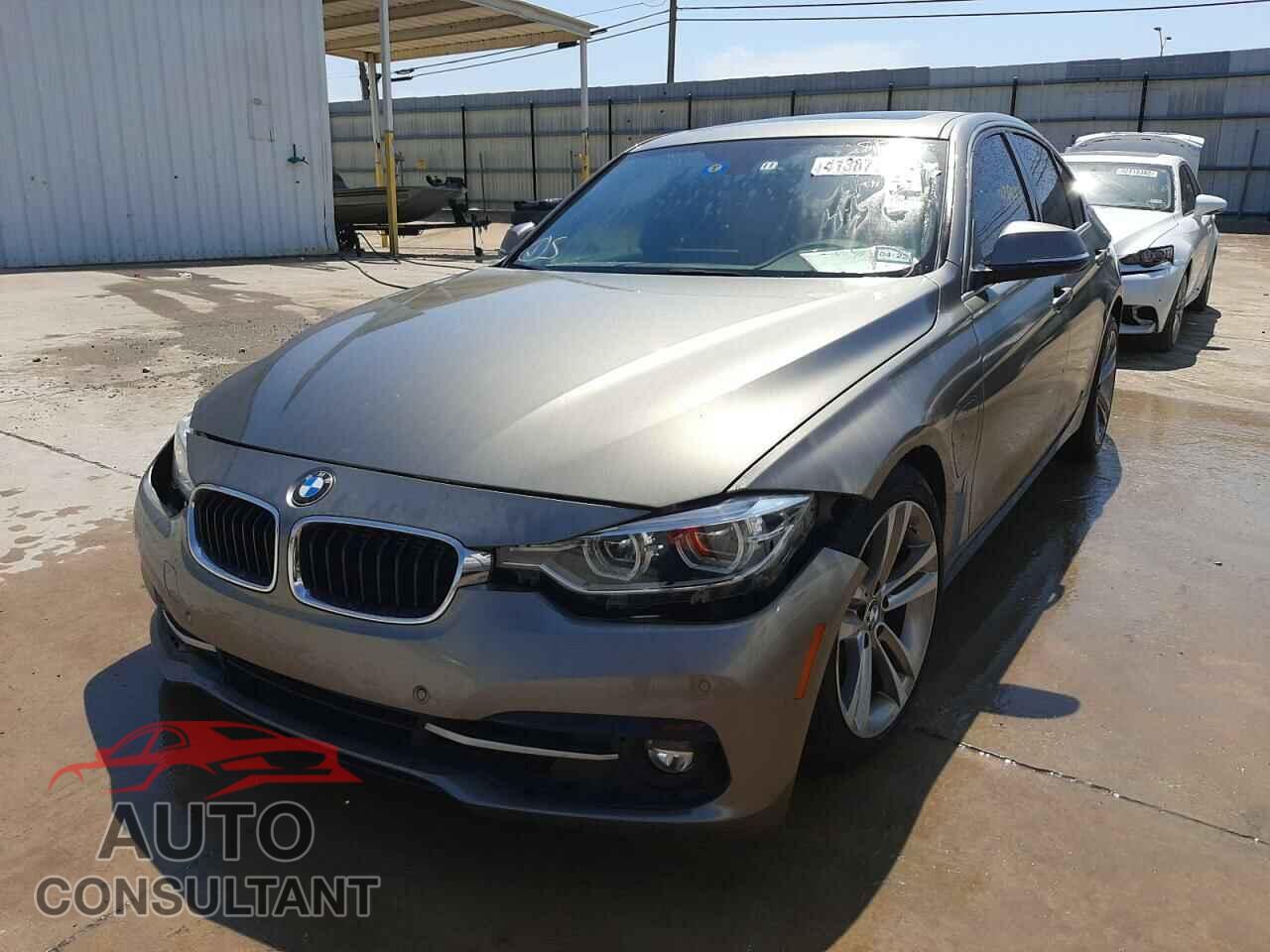 BMW 3 SERIES 2017 - WBA8E1C35HA158577