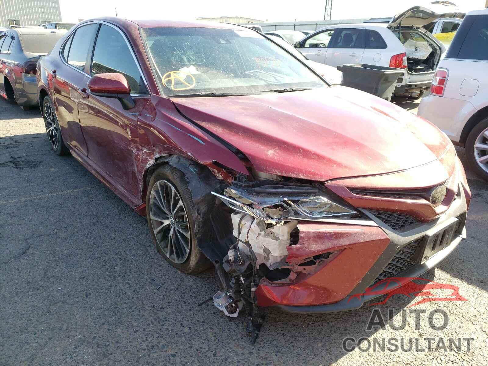 TOYOTA CAMRY 2018 - 4T1B11HK2JU548055