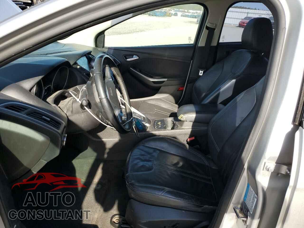 FORD FOCUS 2013 - 1FADP3J26DL207548