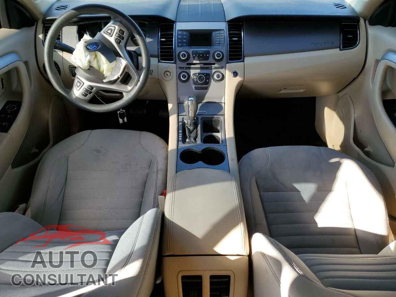 FORD TAURUS 2018 - 1FAHP2D89JG125068